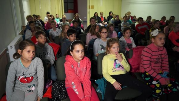 Telegdi Ágnes írónő előadása a csodálatos állatvilágról a beledi művelődési központban