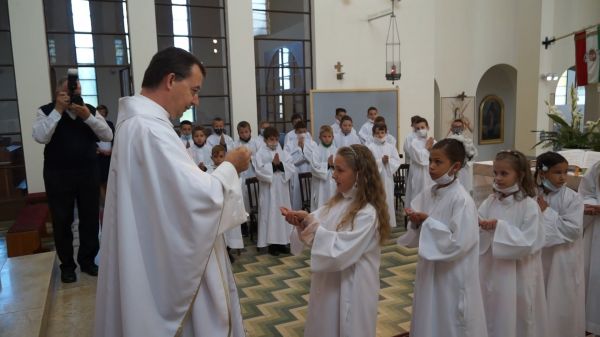 Elsőáldozás a Jézus Szíve és a Premontrei templomban