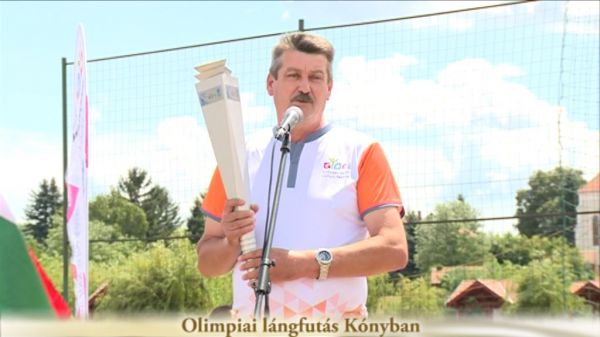 Olimpiai lángfutás Kónyban