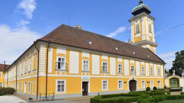 Felkészülés felnőttek számára a Szentségek felvételére a premontrei templomban