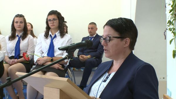 Elbúcsúztak a csornai Hunyadi végzős diákjai